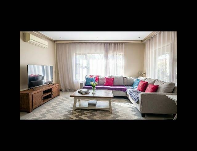 4 BEDROOM TOWNHOUSE FOR SALE IN IZINGA ESTATE